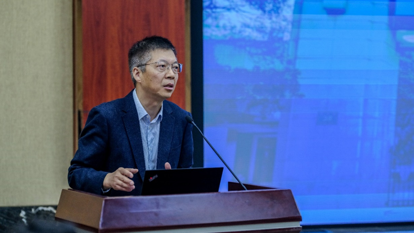 实验室主任卜佳俊教授作2024年度工作汇报