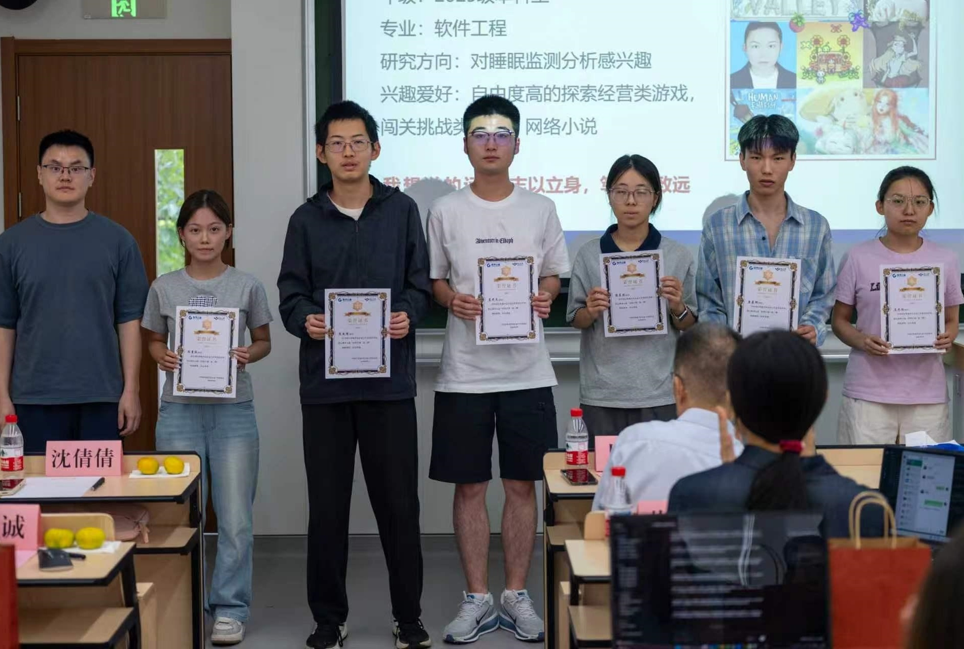 学生代表发言与交流环节现场照片2